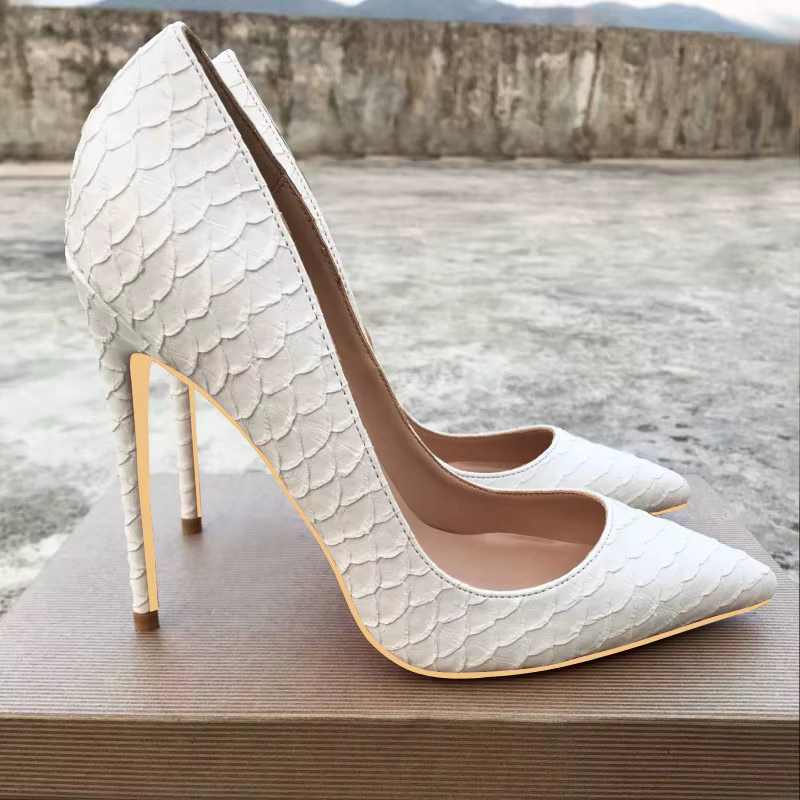 Casual Crocodile Effect Solid Pattern Pointy Pumps Chic Stiletto High Heels - Image 3