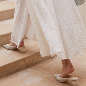 Casual Hollow Stripe Woven Slip-on Pointed Toe Slippers