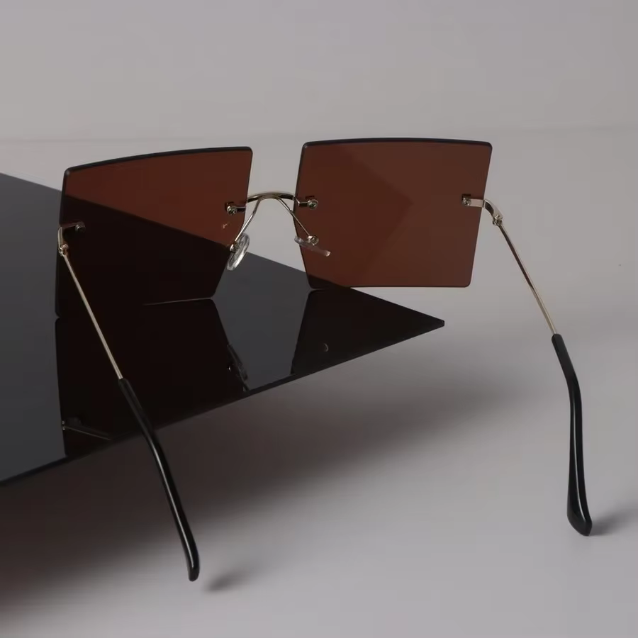 Classic Designer Eyewear Square Men Gradient Sun Glasses - Image 5