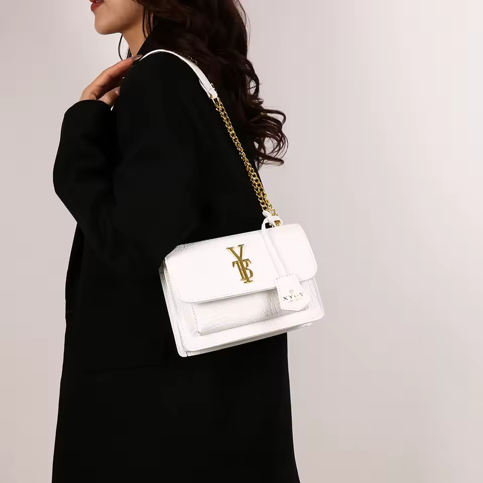 Crystal Chic Vintage Minimalist Evening Clutch Purse Bag