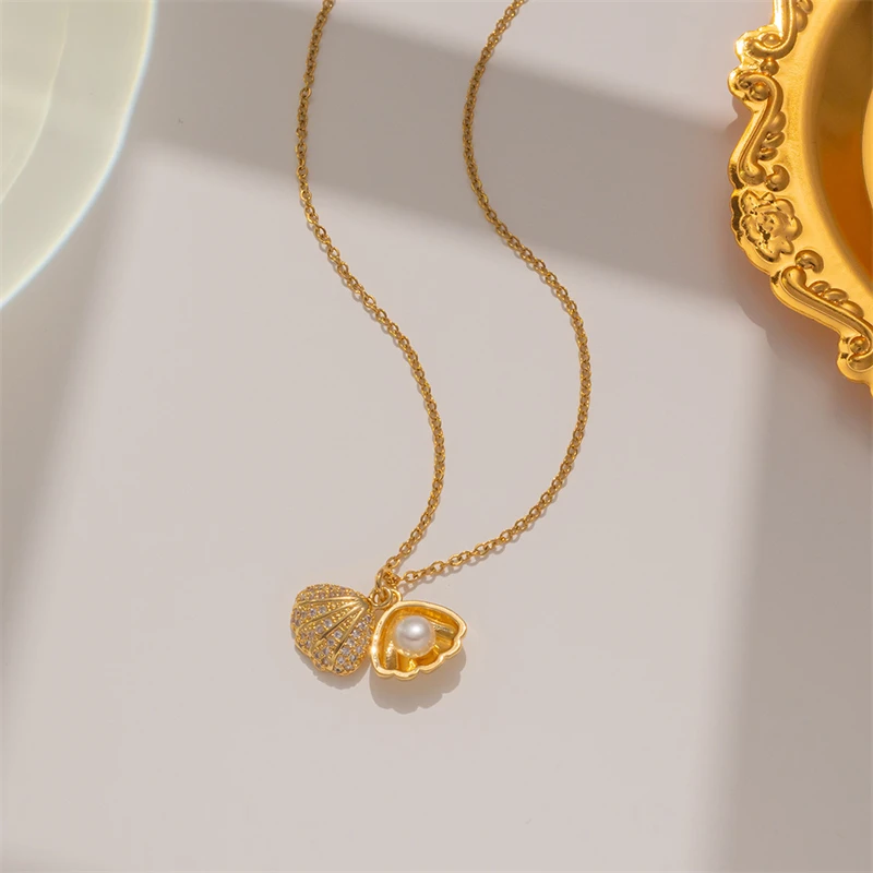 Crystal Zircon Shell Imitation Pearl Beach Pendant Necklace - Image 3