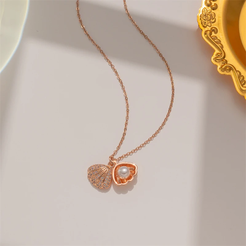 Crystal Zircon Shell Imitation Pearl Beach Pendant Necklace - Image 4