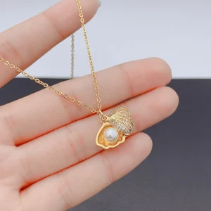 Crystal Zircon Shell Imitation Pearl Beach Pendant Necklace