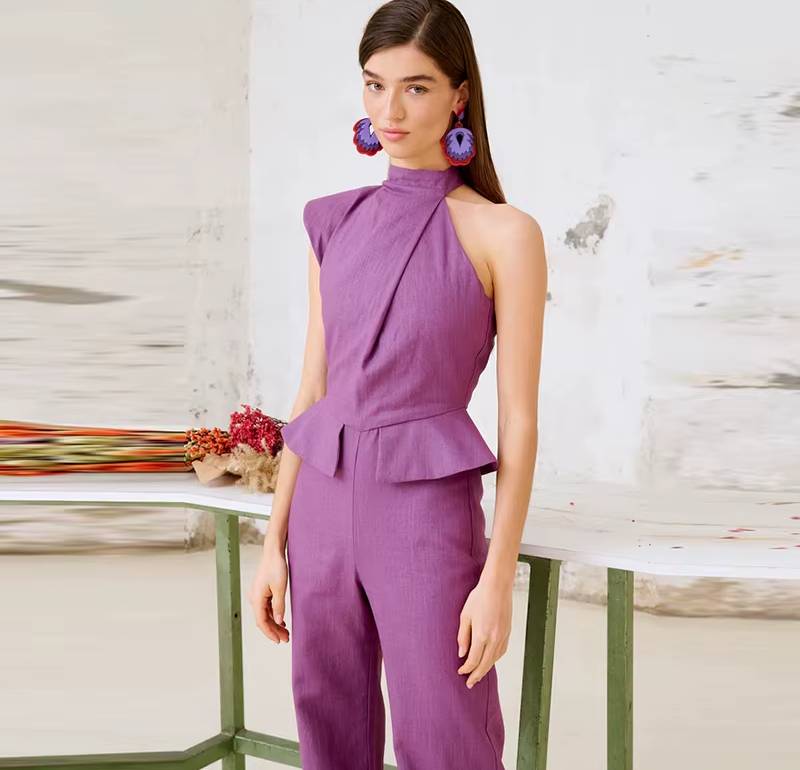 Elegant Halter Waist Cinching Sleeveless Fake Pockets Wide Leg Jumpsuit - Image 3