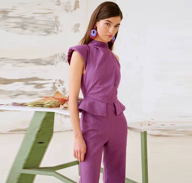 Elegant Halter Waist Cinching Sleeveless Fake Pockets Wide Leg Jumpsuit - Image 4