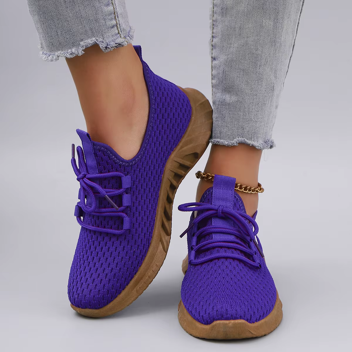 Elegant Lace up Comfortable Breathable Lightweight Sports Shoes