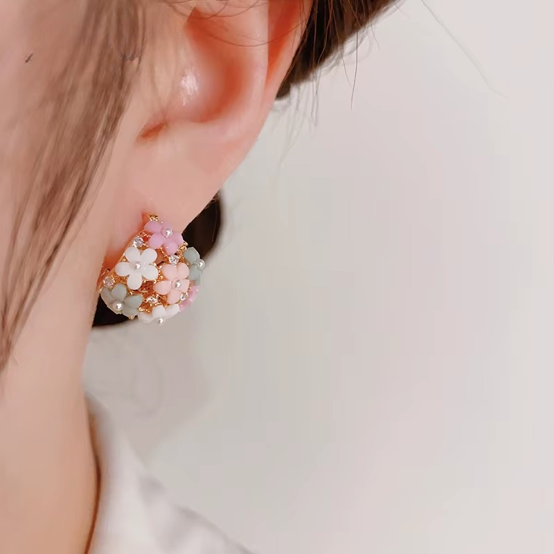 Fashionable Zircon Pearl Flower Basket Ear Buckle Sweet Rhinestone Petal Flower Earrings - Image 2