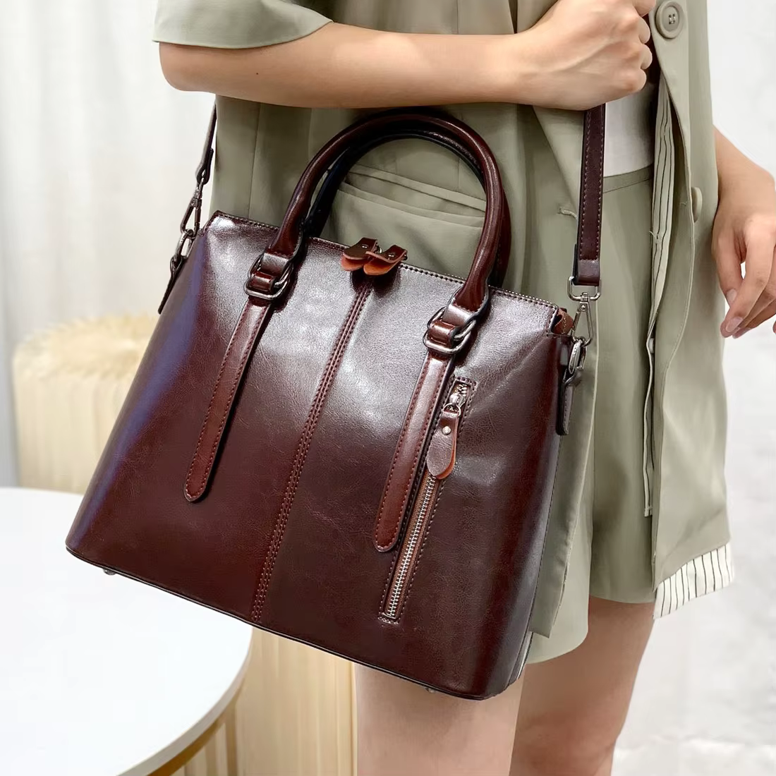 Genuine Leather Casual Designer Oil Wax Cowhide Messenger Tote Bag