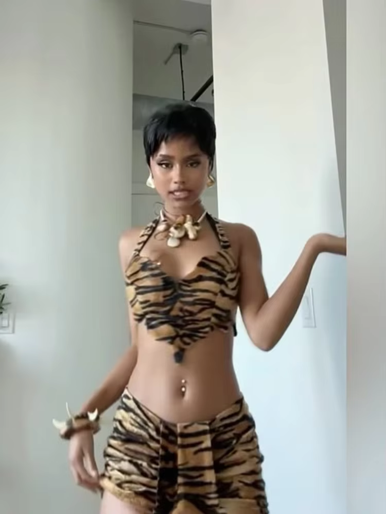 Heart-Shaped Camisole And Ribbon Elastic Waist Skirts 2 Piece Set