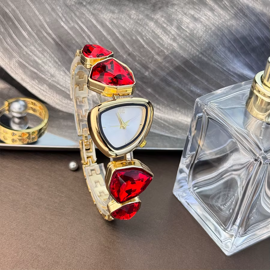 Irregular Shape Large Sparkling Special Shaped Rhinestone Sun Pattern Quarts Watch - Image 13