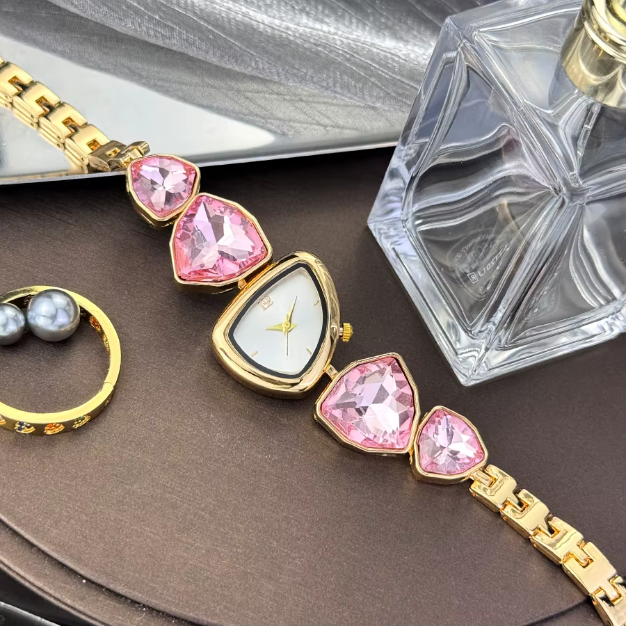 Irregular Shape Large Sparkling Special Shaped Rhinestone Sun Pattern Quarts Watch - Image 15