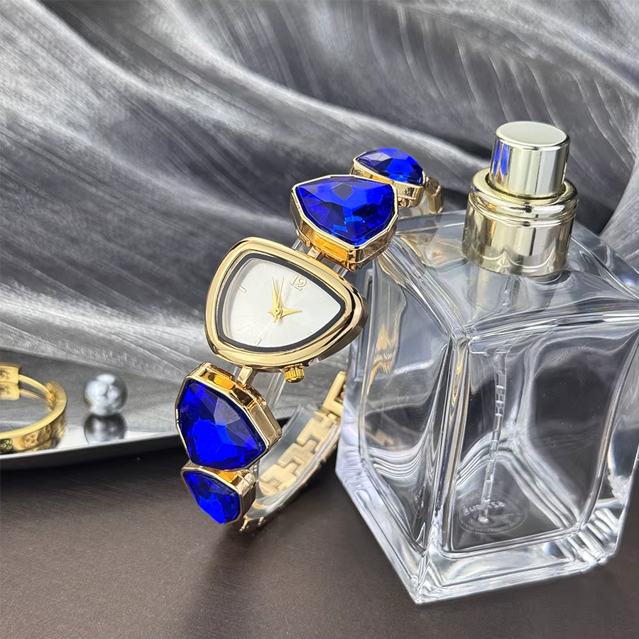 Irregular Shape Large Sparkling Special Shaped Rhinestone Sun Pattern Quarts Watch - Image 21