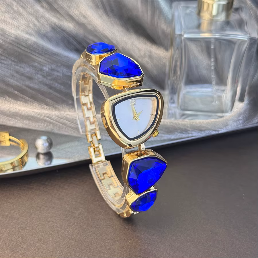 Irregular Shape Large Sparkling Special Shaped Rhinestone Sun Pattern Quarts Watch - Image 22