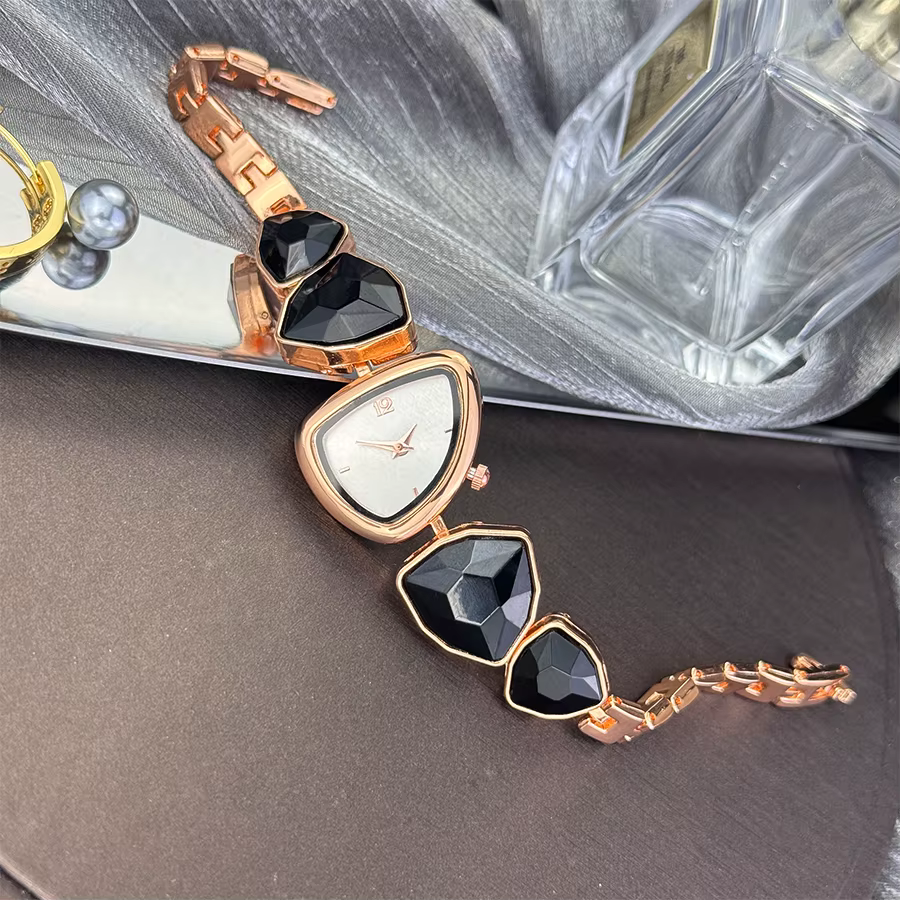 Irregular Shape Large Sparkling Special Shaped Rhinestone Sun Pattern Quarts Watch - Image 23