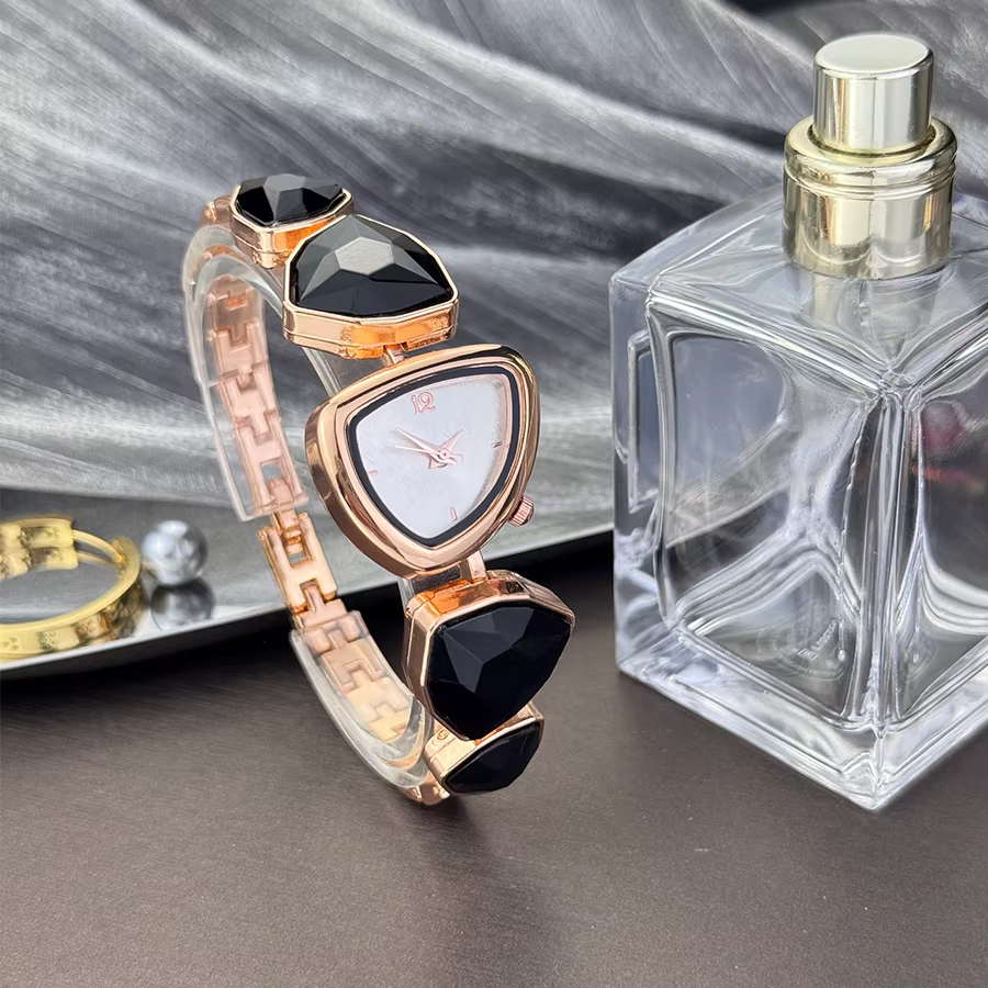 Irregular Shape Large Sparkling Special Shaped Rhinestone Sun Pattern Quarts Watch - Image 25