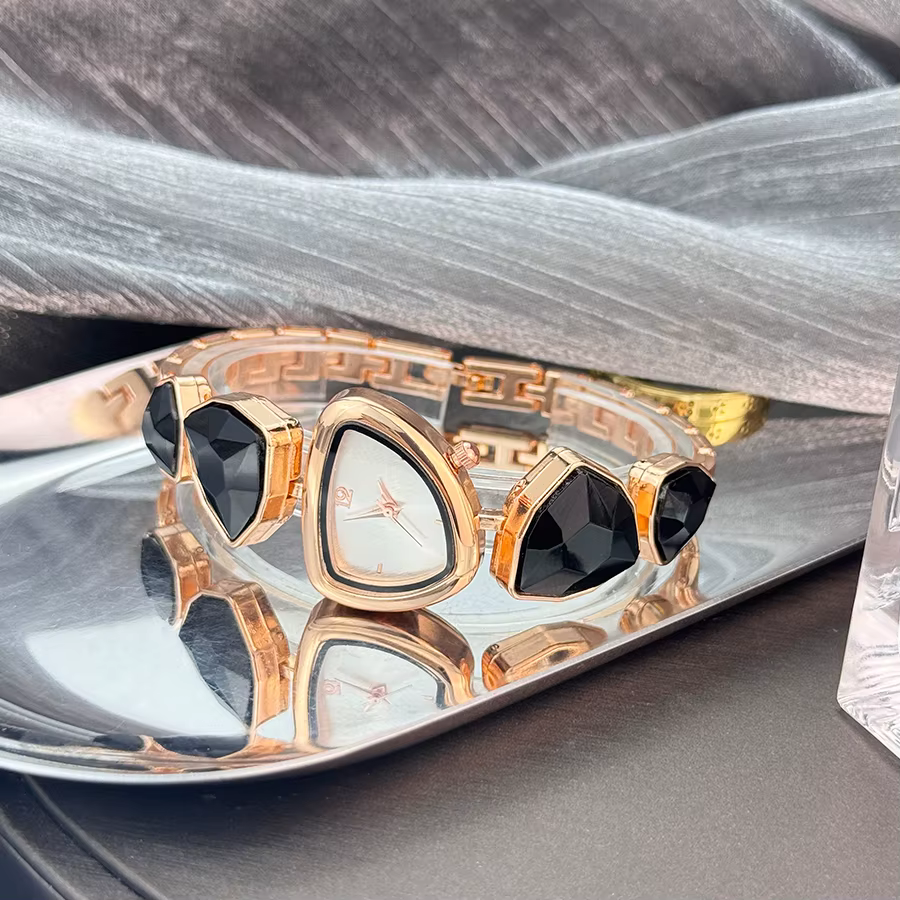 Irregular Shape Large Sparkling Special Shaped Rhinestone Sun Pattern Quarts Watch - Image 26