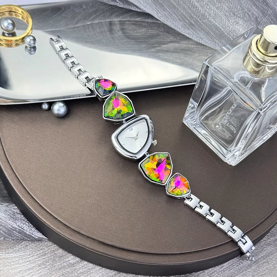 Irregular Shape Large Sparkling Special Shaped Rhinestone Sun Pattern Quarts Watch - Image 4