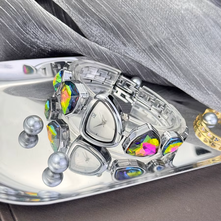 Irregular Shape Large Sparkling Special Shaped Rhinestone Sun Pattern Quarts Watch - Image 5