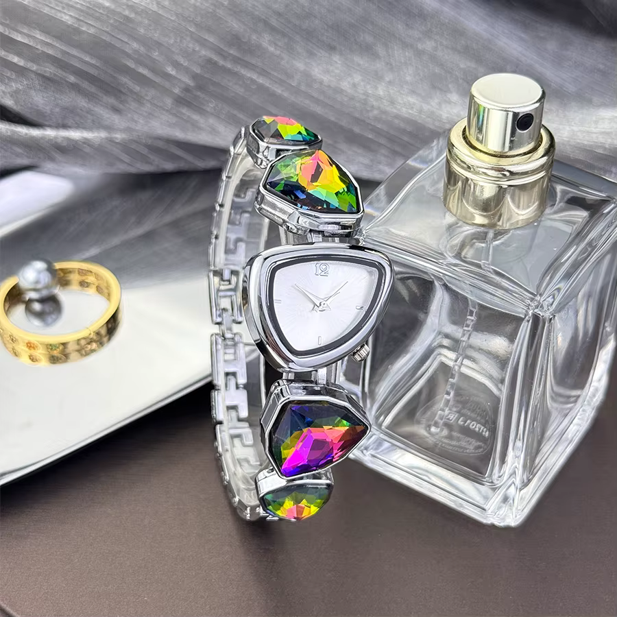 Irregular Shape Large Sparkling Special Shaped Rhinestone Sun Pattern Quarts Watch - Image 6