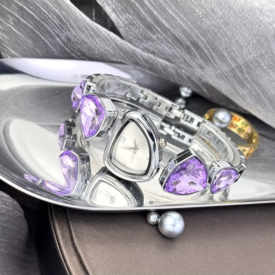 Irregular Shape Large Sparkling Special Shaped Rhinestone Sun Pattern Quarts Watch - Image 9