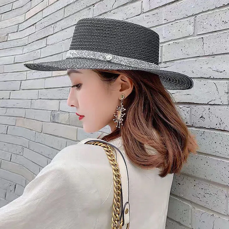 Casual Versatile Silver Straw Flat Top Hat Bright Silk Hepburn Beach Hat - Image 2