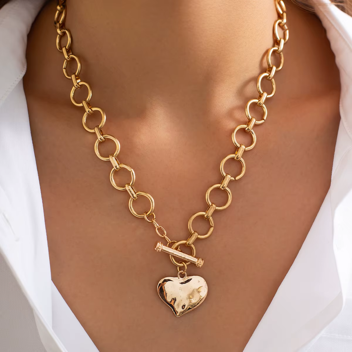 Vintage Daily Versatile Chunky Thick Heart Shaped OT Buckle Pendant Necklace