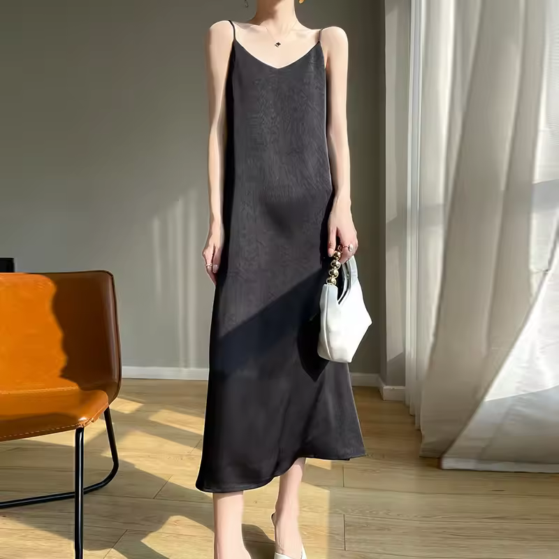 Anti Wrinkle Mulberry Silk Strap Loose Long Skirt Slip Dress