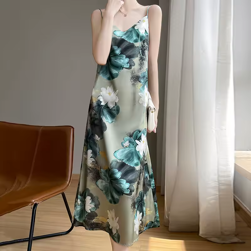 Appliques Lotus Printed Silk Suspender Loose Slip Dress - Image 3