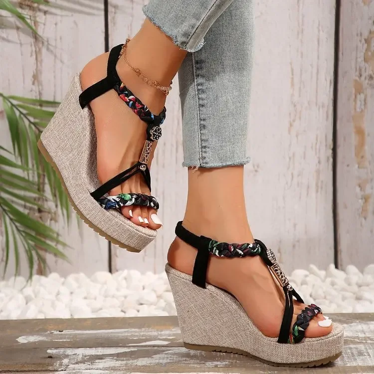 Beach Style Slip-On Mesh Thick Sole Clip Toe Design High Heels Sandals - Image 8
