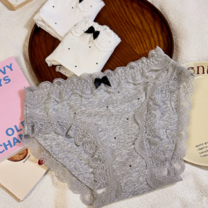 Casual Breathable Solid Lace Comfortable Middle Waist Triangle Dots Panties