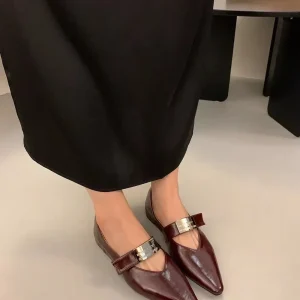 Casual Buckle Design Fine Plaid Leather Retro Pointed Toe Low-Heeled Shoes