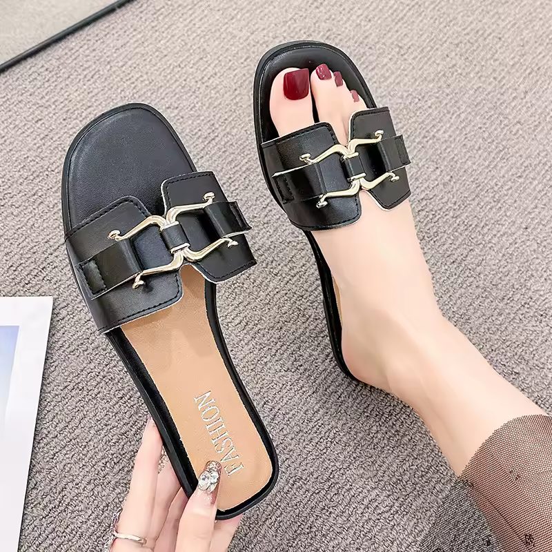 Casual Modern Flip-Flops Flat Leisure Horse With Buckle Slippers