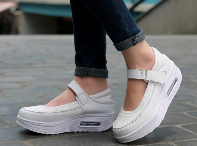 Casual Soft-Soled Breathable Thick-Soled Non-Slip Non-Tiring Feet Shoes - Image 3