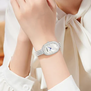 Casual Stainless Steel And Versatile Alloy Hook Buckle Quartz Watch