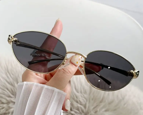 Casual Trendy UV Protection High-end Polarized Look Thin Round Face Sunglasses - Image 2