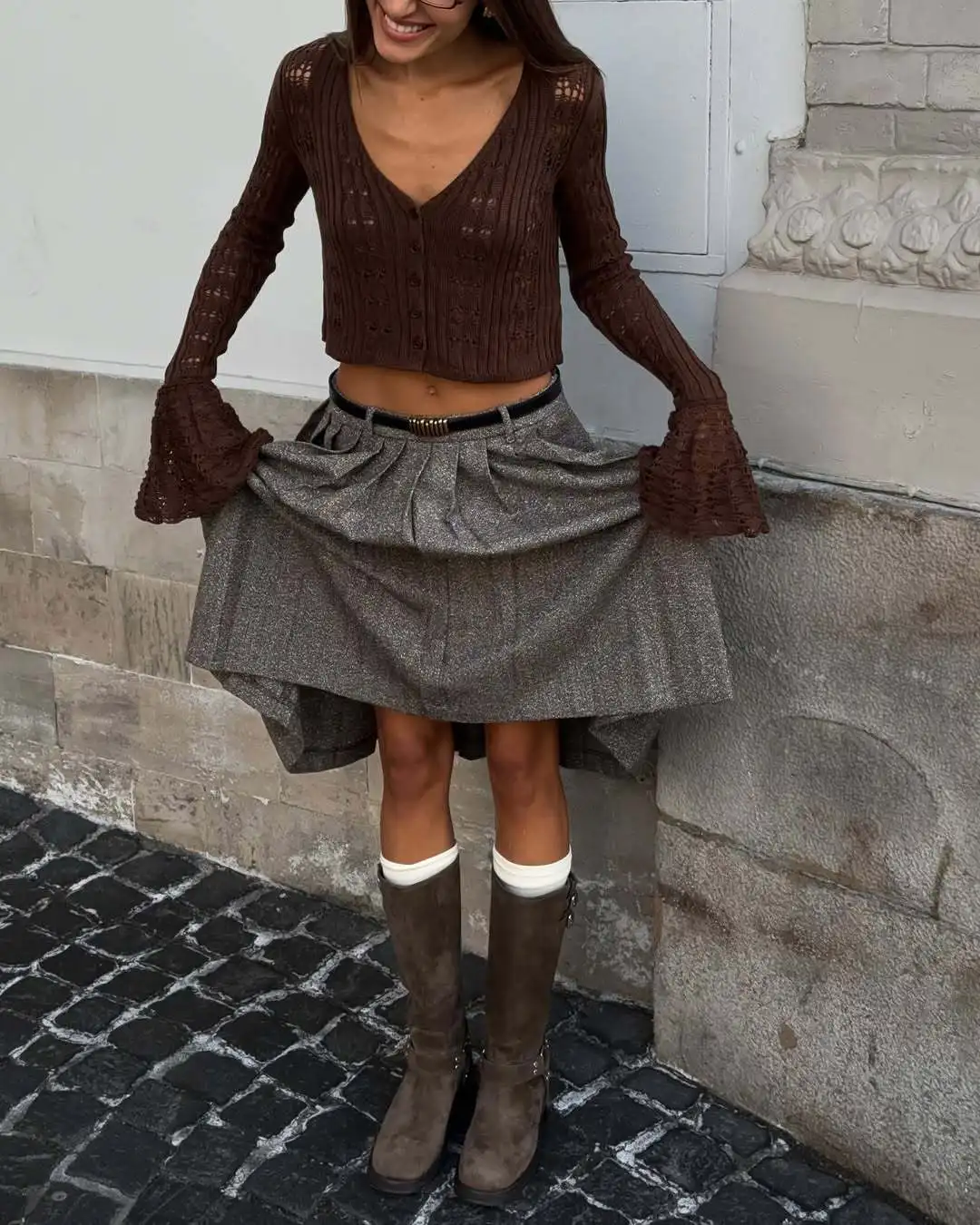 Classic Knitted Solid V-Neck Hollow Out Short Knitted Loose Crop Top - Image 4