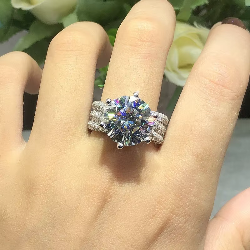 Classic Sparkling Twisted Metal Silver Plated Artisan Inlaid Boutique White Zircon Rings - Image 2