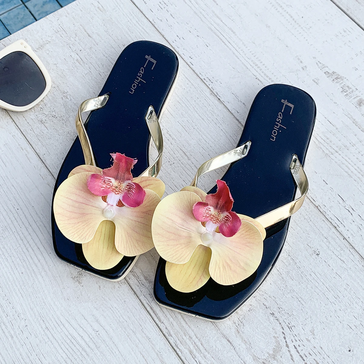 Elegant Bright Colored With Petal Decorations Flat Heel Flip Flops Sandals - Image 8