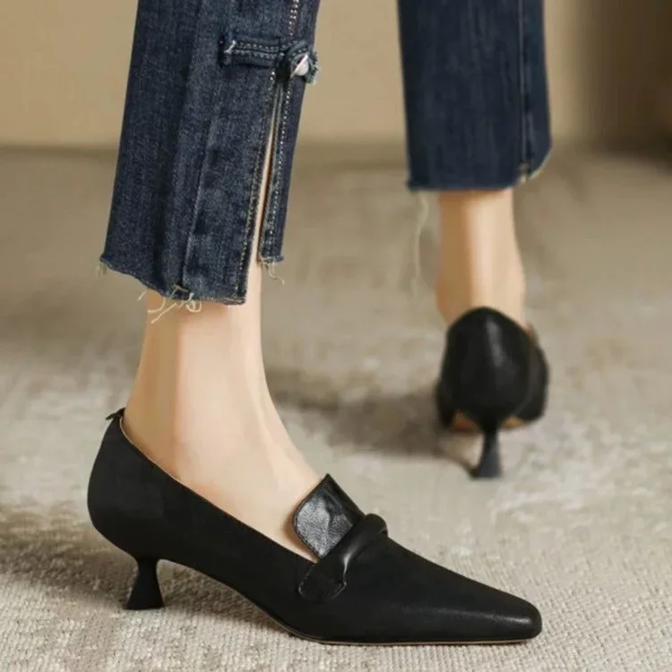 Classic Retro Temperament Low-Heeled Leather Pointed High Heels - Image 4