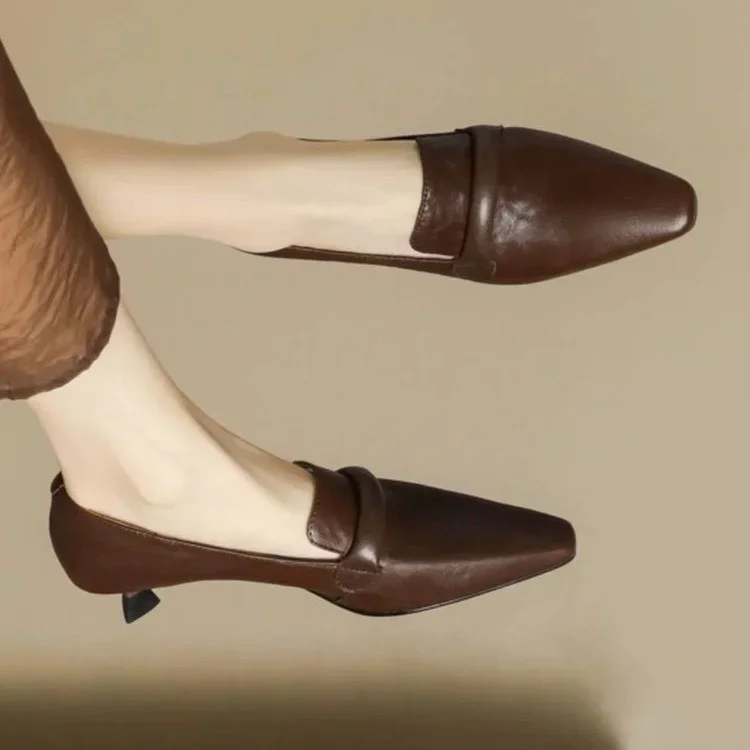 Classic Retro Temperament Low-Heeled Leather Pointed High Heels - Image 3