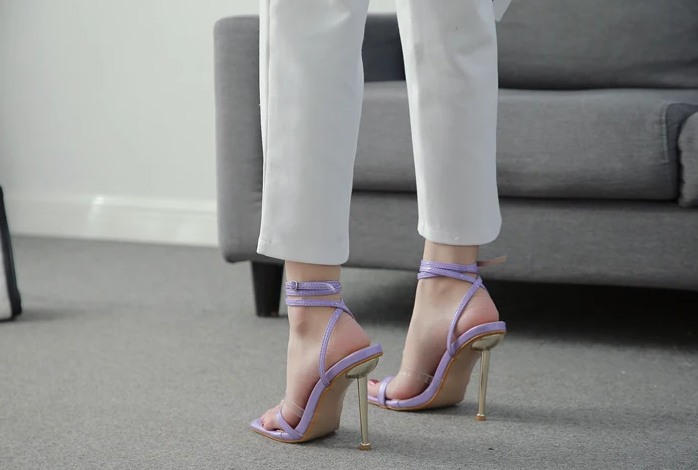 Elegant Transparent Color Matching Electroplating High Party Heel Toe Sandals - Image 2