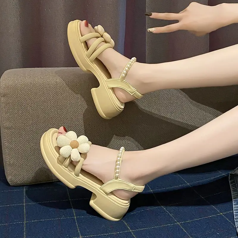 Flowers Pearl Platform Block Heel Roman Style Sandals - Image 4