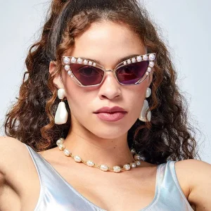 Luxury Brand Designer Hollow Metal Punk Shades UV Pearl Triangle Cat Eye Sunglasses