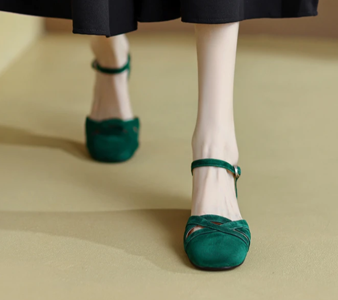 Luxury Comfort Round Toe Breathable Med Clear Heels Sandals