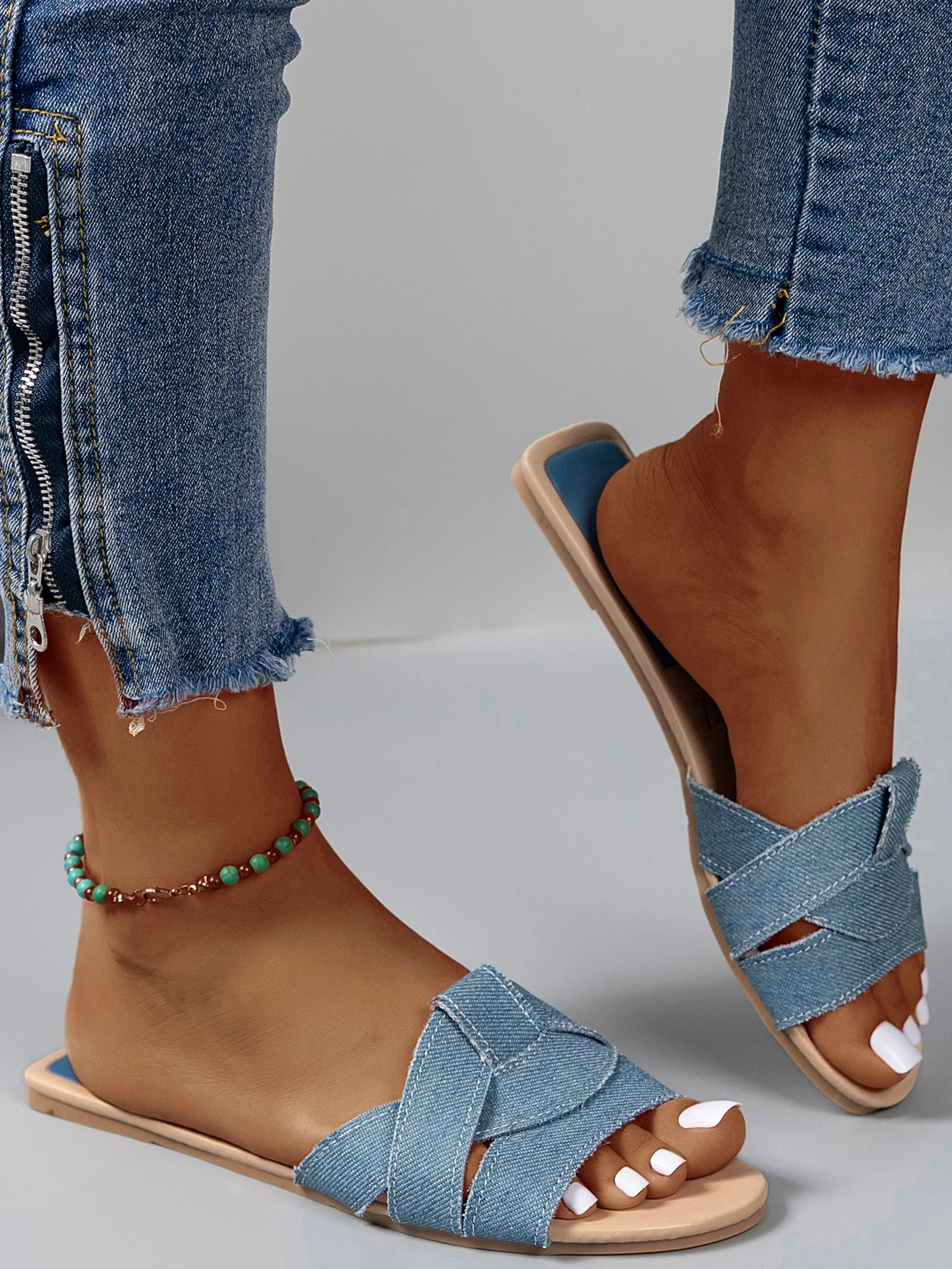 Luxury Designer Shallow Comfortable Rubber PVC Flat Slippers - Image 10