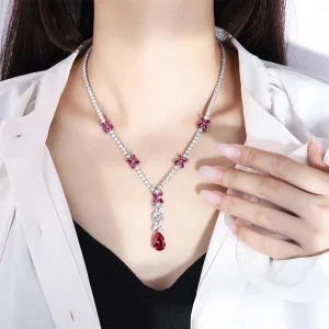 Luxury High Carbon Diamond Cocktail Party Gemstone Pendant Necklace