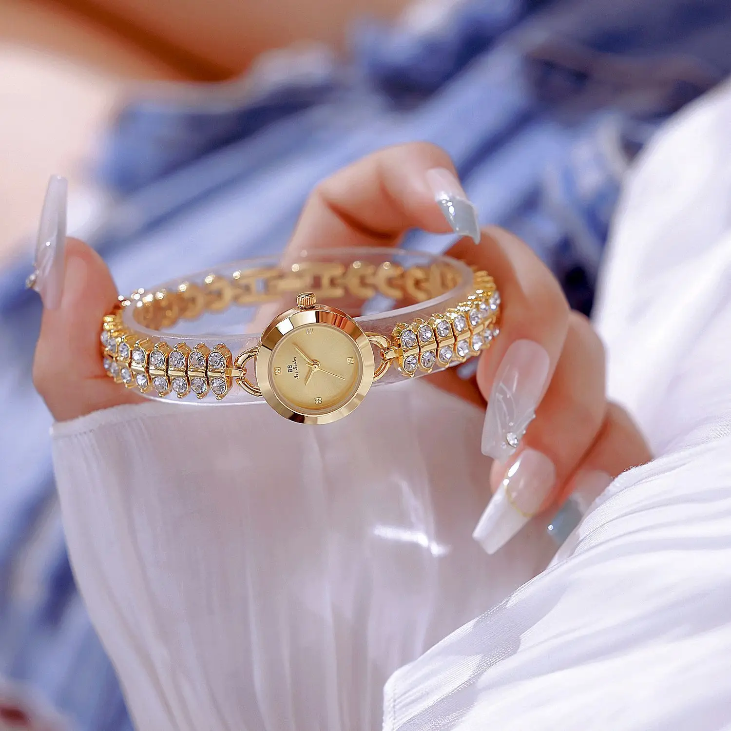 Casual Round Alloy Small Dial Watch Rhinestone Wrist Bracelet Quartz Watch - Image 6