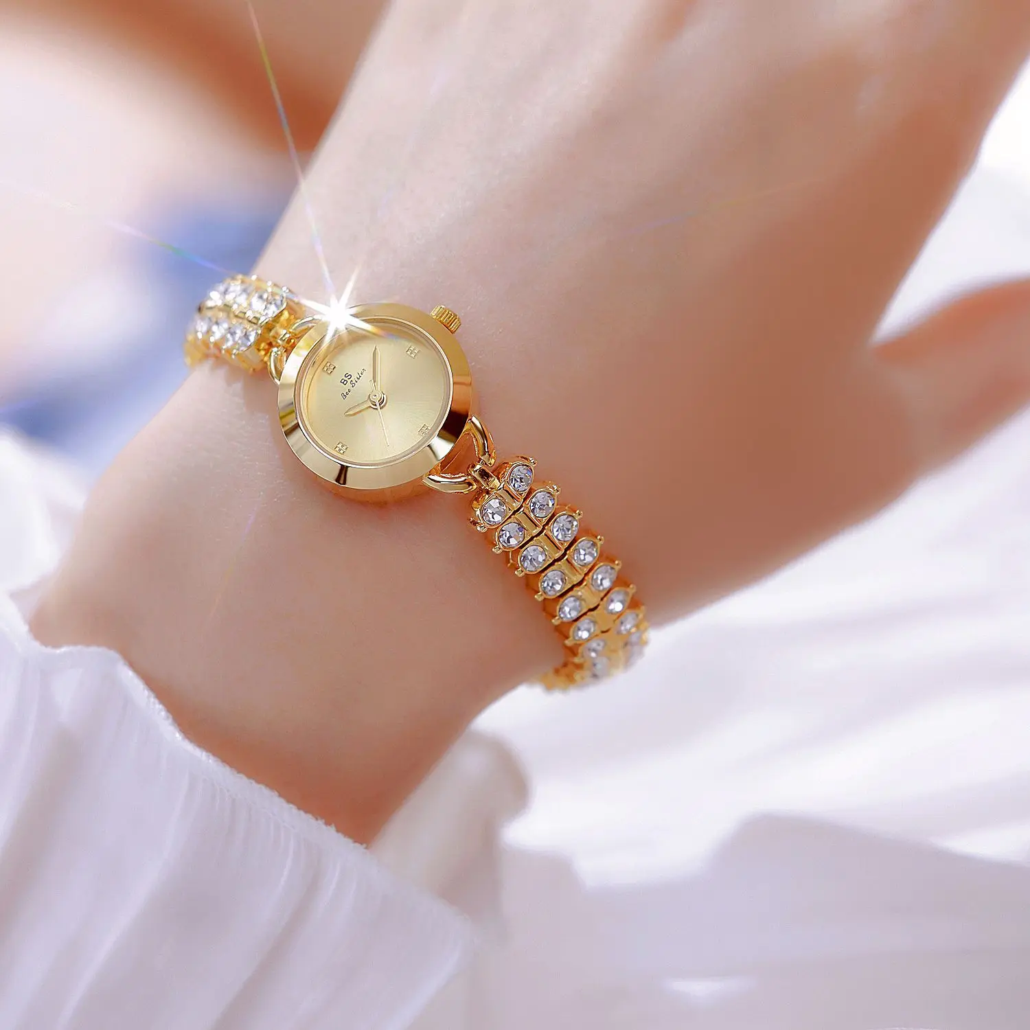 Casual Round Alloy Small Dial Watch Rhinestone Wrist Bracelet Quartz Watch - Image 3