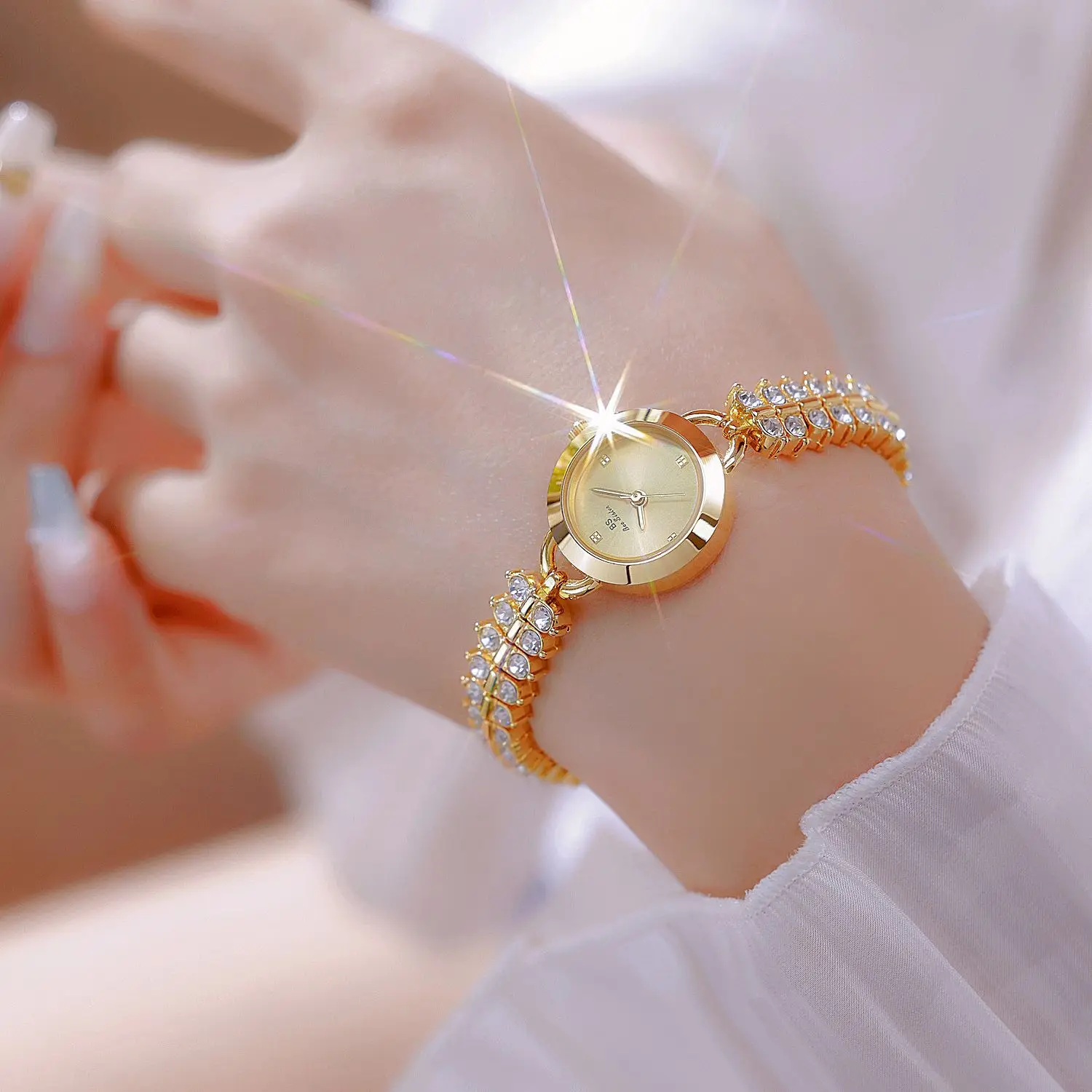 Casual Round Alloy Small Dial Watch Rhinestone Wrist Bracelet Quartz Watch - Image 5