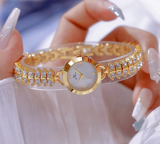Casual Round Alloy Small Dial Watch Rhinestone Wrist Bracelet Quartz Watch - Image 9